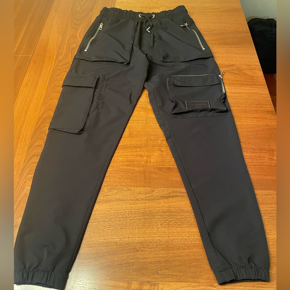 Mania Jeans - Mens Cargo Woven Pants - Great  condition. Waist 36” length 36”